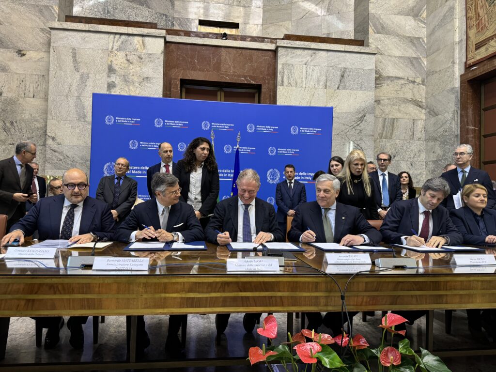 image00004 - Riunita la Cabina di Regia Mimit-Maeci: al centro un protocollo d'intesa per il coordinamento delle rispettive attività. L'economia dello spazio tra gli approfondimenti