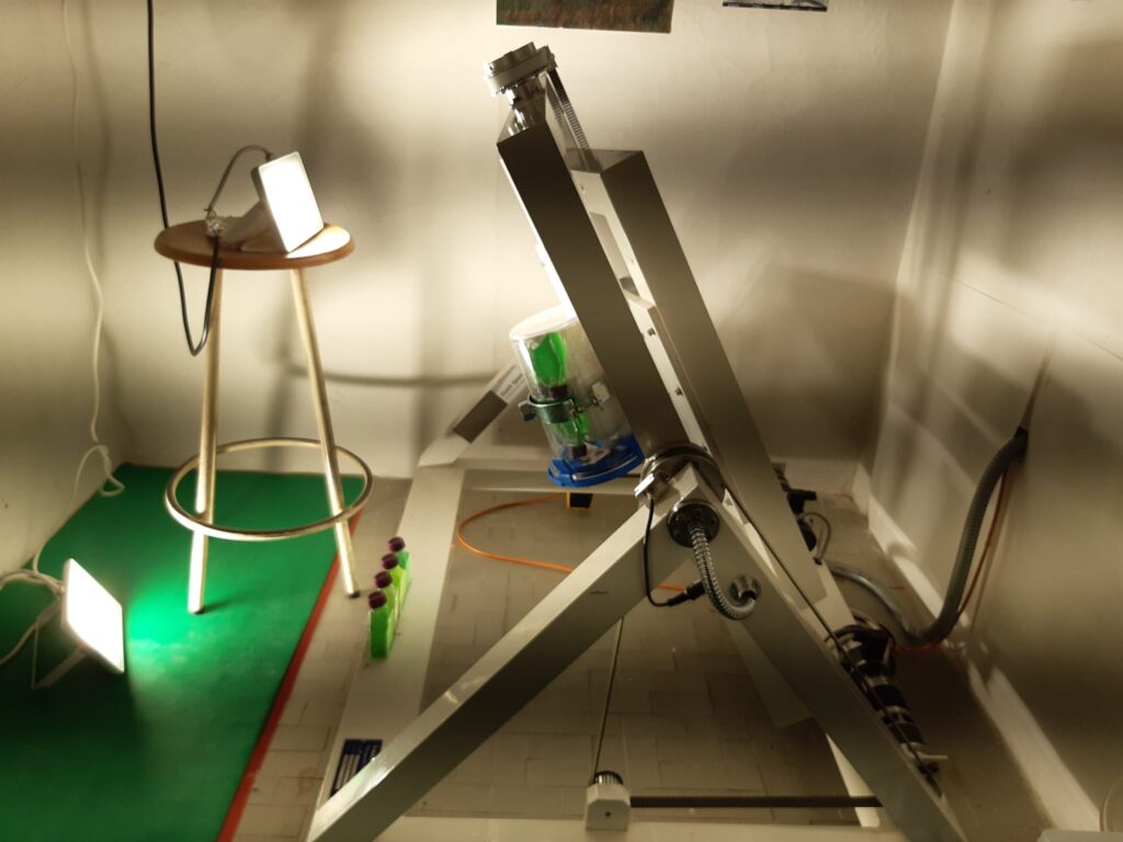 clinostato - La spirulina porta la Sardegna nello spazio. Depositato un brevetto internazionale che contribuirà all'astrobiologia