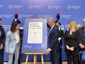 Presentato il francobollo dedicato alla Giornata Nazionale del Made in Italy