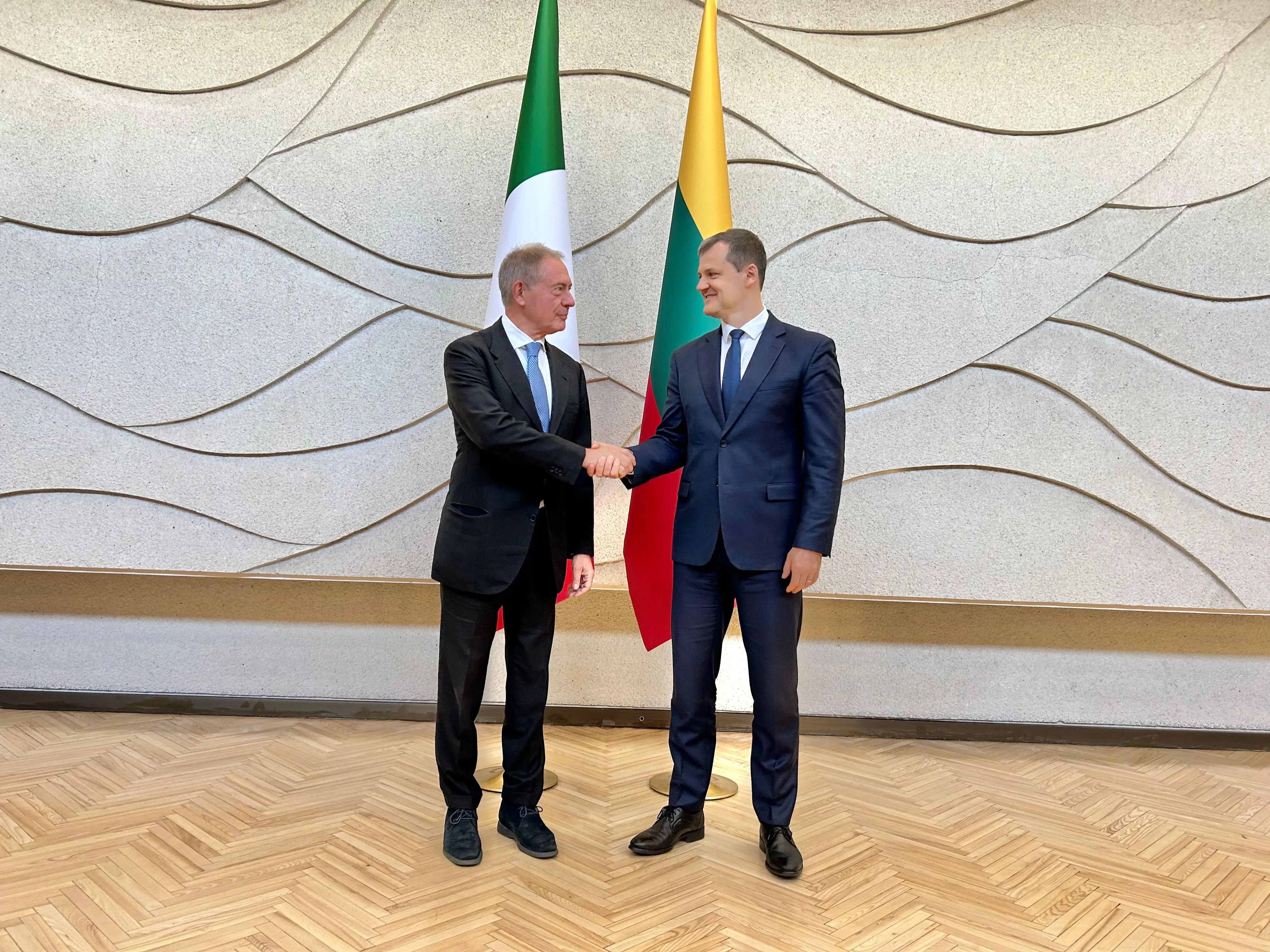 Italia-Lituania: Urso incontra il premier Paluckas, piena intesa sulle riforme di politica industriale in UE