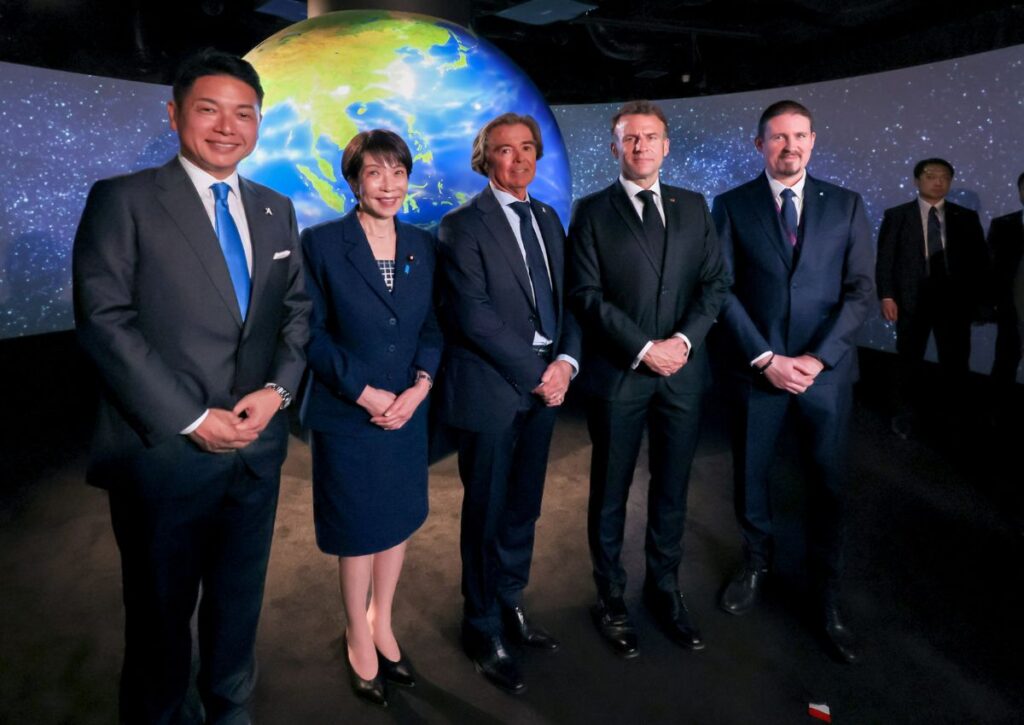 Deorbiting satelliti