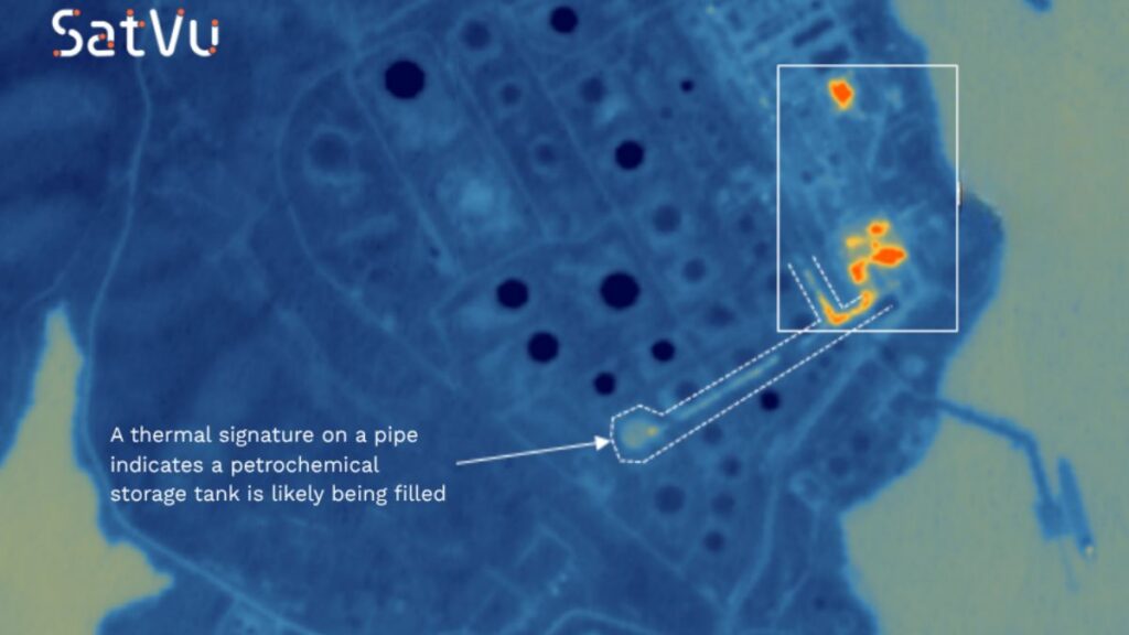 HotSat-2 entra in servizio: SatVu avvia le operazioni commerciali dell'intelligence termica satellitare 1 Immagine termica acquisita da HotSat-2 che mostra l'attività in un impianto petrolifero attraverso l'intelligence termica satellitare sviluppata da SatVu.