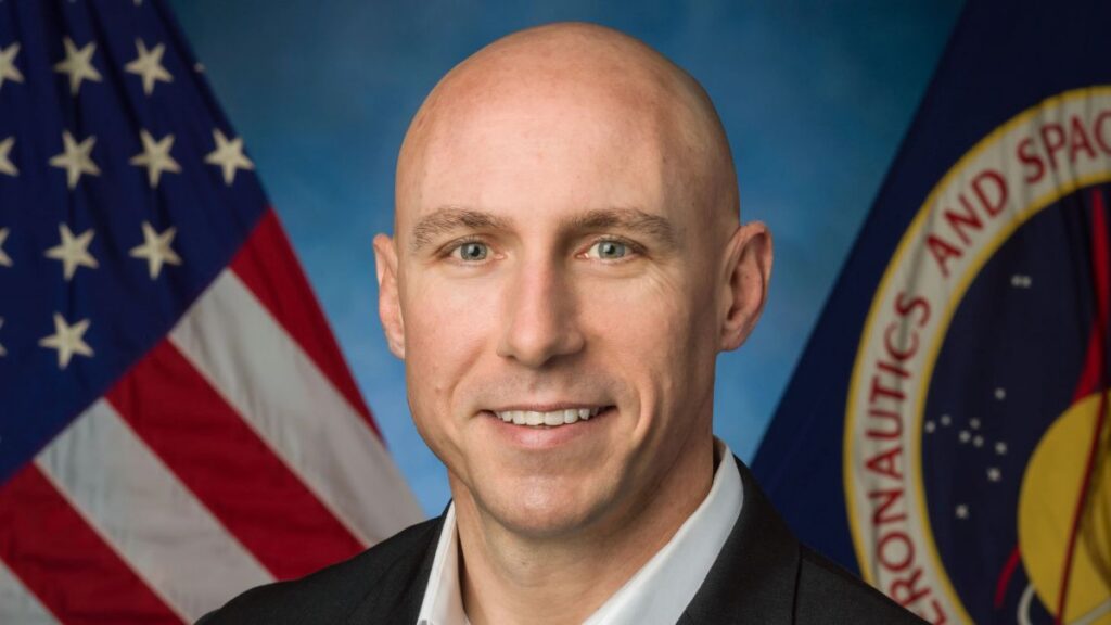Sean Gallagher nominato Chief Information Officer della NASA 1 Sean Gallagher, nuovo Chief Information Officer della NASA, in un ritratto ufficiale dopo la nomina alla guida dei sistemi informativi dell'agenzia.