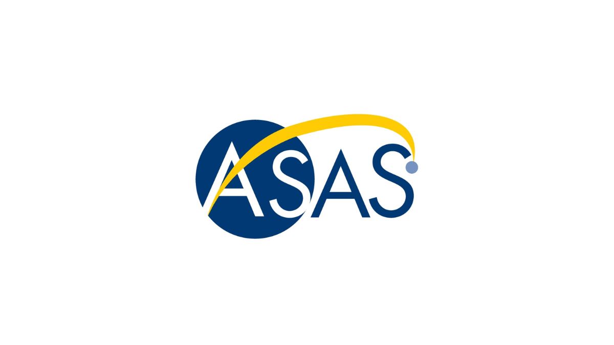 Logo ASAS con scritta blu, elemento circolare e arco giallo, associato a Leonardo Gagliardi.