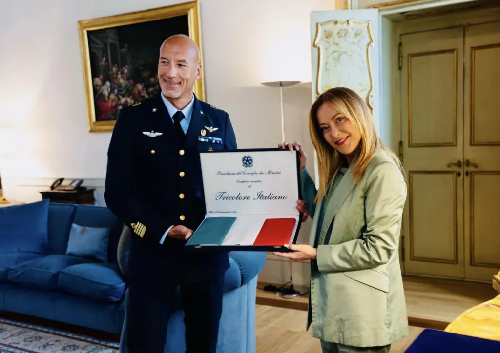 Meloni riceve l’astronauta Luca Parmitano: “Conferma eccellenza dell’Italia nel settore spaziale” 1 meloni riceve lastronauta luca parmitano - Meloni riceve l’astronauta Luca Parmitano: “Conferma eccellenza dell’Italia nel settore spaziale”