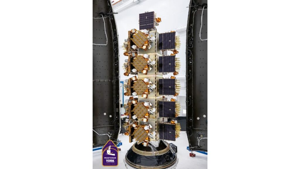 York completa il secondo piano orbitale della Tranche 1 Transport Layer della SDA 1 Satelliti York Space Systems integrati per la Tranche 1 Transport Layer della Space Development Agency prima del lancio.