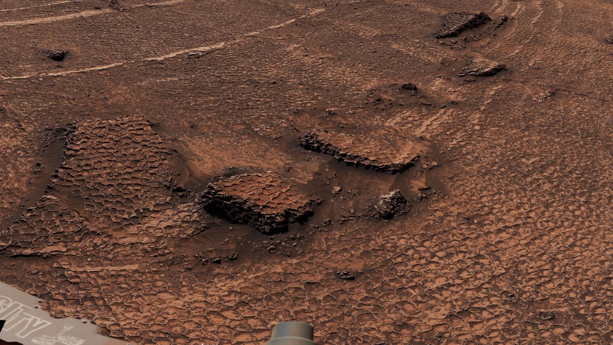 Le fratture poligonali osservate dal rover Curiosity nella Valle Grande mostrano nuove evidenze sulla geologia di Marte e sull'evoluzione della superficie del pianeta.