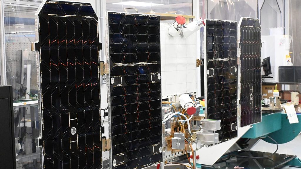 Google e Planet portano le TPU in orbita: Project Suncatcher entra nella fase dei test spaziali 1 Satellite di Planet utilizzato per Project Suncatcher durante le attività di preparazione a terra