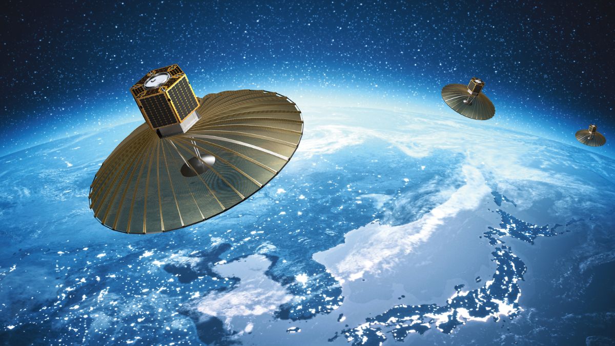 Satelliti QPS-SAR su H3 per iQPS, rappresentati in orbita terrestre con le antenne radar dispiegate