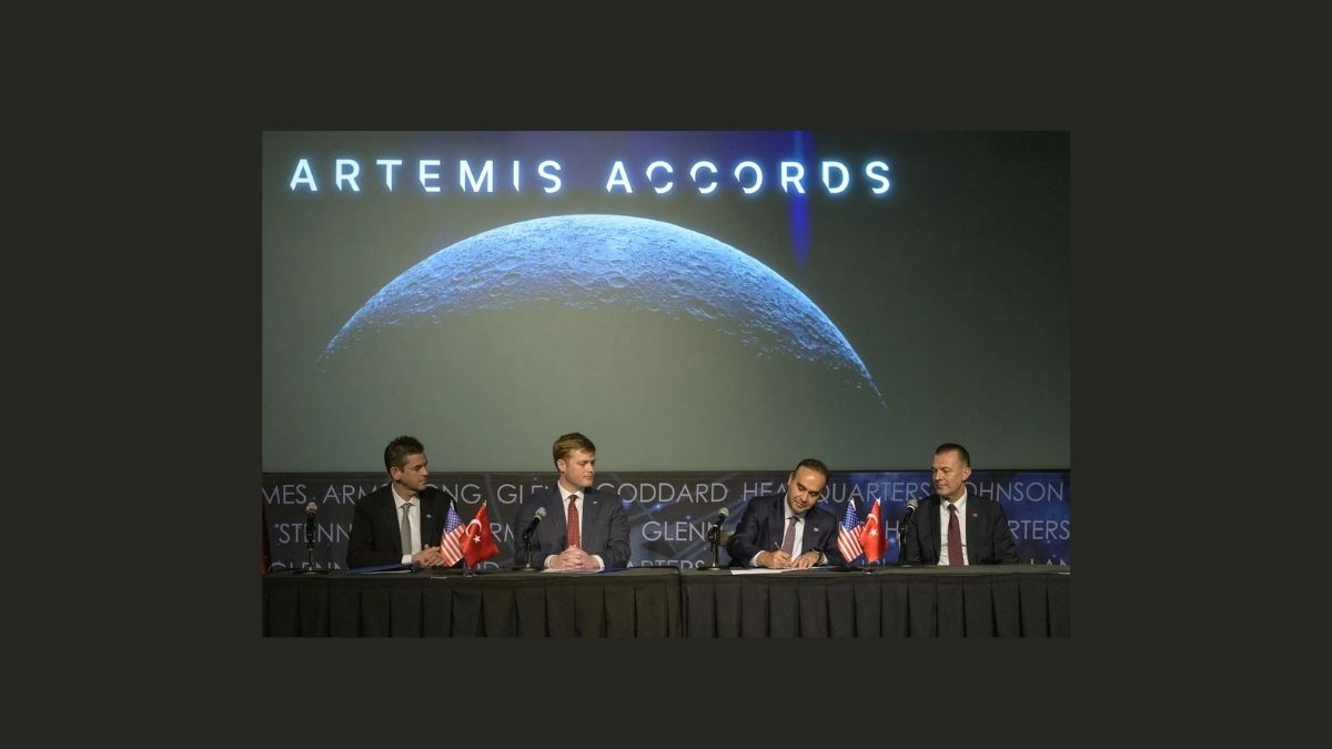 Türkiye negli Artemis Accords: Mehmet Fatih Kacır firma l’adesione al quartier generale della NASA a Washington