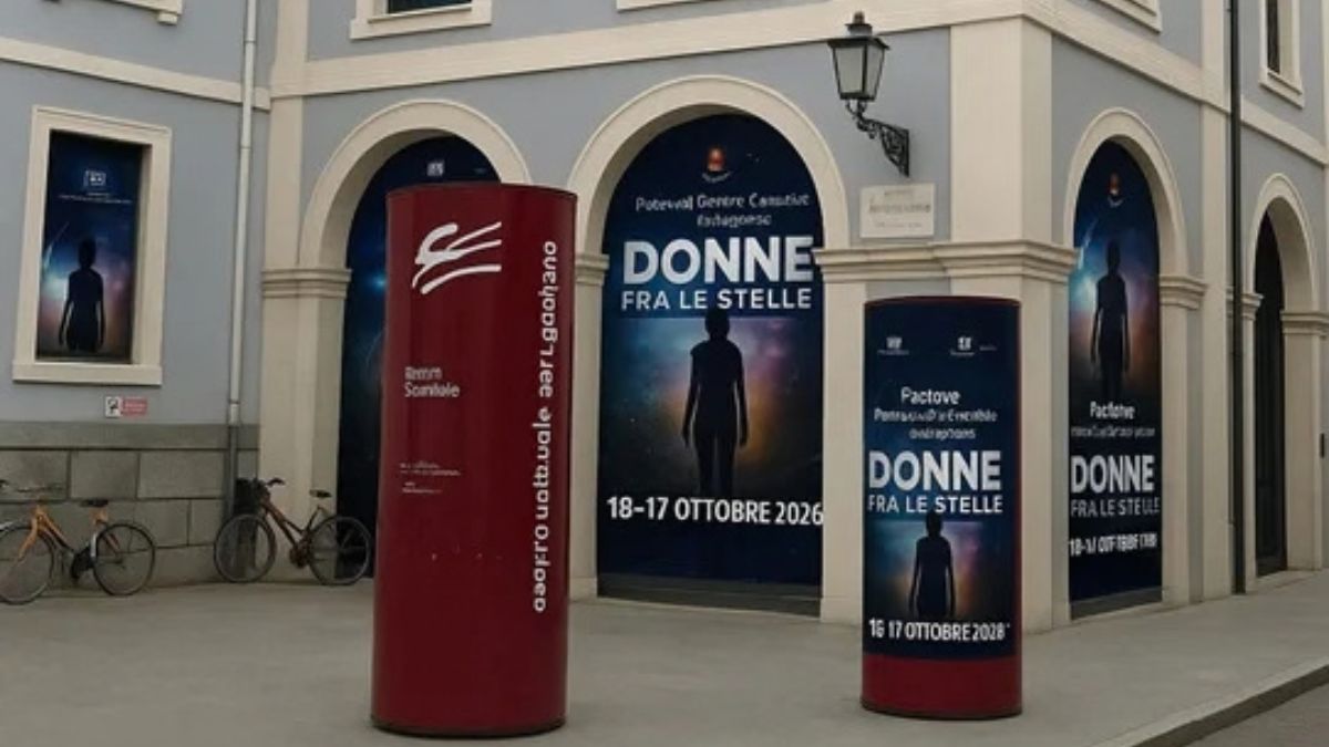 Donne fra le Stelle 2026, manifesti del Festival all'esterno di un edificio a Padova