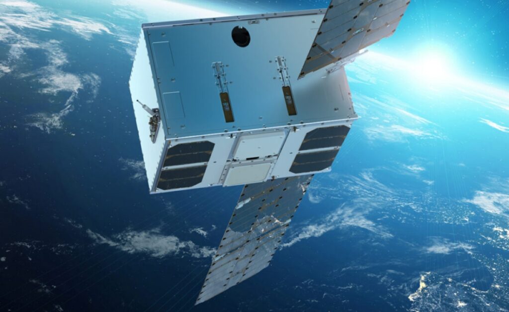 Il satellite sovrano dell'Ucraina è ora operativo in orbita 1 Rendering di un satellite con pannelli solari dispiegati in orbita terrestre, utilizzato per illustrare il progetto OBRIA NANO